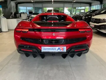 FERRARI 296 GTB Karbon JBL Lift 1.Hand