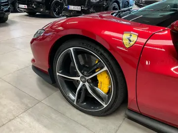 FERRARI 296 GTB Karbon JBL Lift 1.Hand