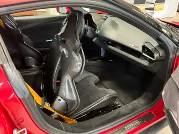 FERRARI 296 GTB Karbon JBL Lift 1.Hand