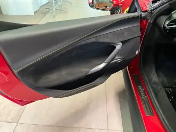 FERRARI 296 GTB Karbon JBL Lift 1.Hand