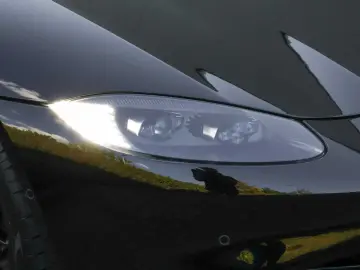 ASTON MARTIN V8 Vantage Coupé