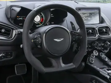 ASTON MARTIN V8 Vantage Coupé