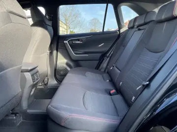 TOYOTA RAV 4 2.5 Plug-In Hybrid Teamplayer Auto AWD