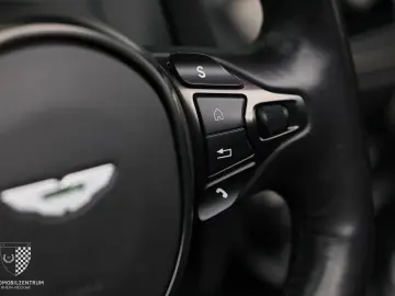 ASTON MARTIN V8 Vantage Roadster SportsPlusPack Blac…