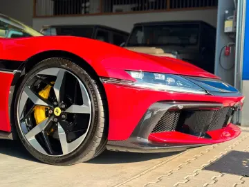 Ferrari 12CILINDRI LIFT FULL CARBON PANO DISPLAY