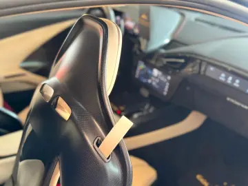 Ferrari 12CILINDRI LIFT FULL CARBON PANO DISPLAY