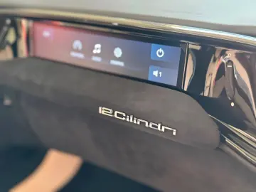 Ferrari 12CILINDRI LIFT FULL CARBON PANO DISPLAY