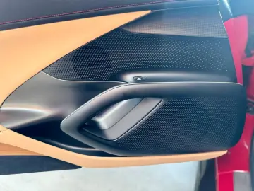 Ferrari 12CILINDRI LIFT FULL CARBON PANO DISPLAY