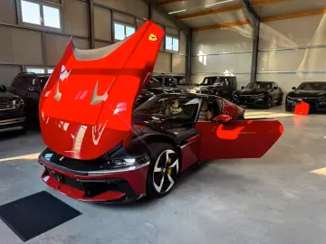 Ferrari 12CILINDRI LIFT FULL CARBON PANO DISPLAY