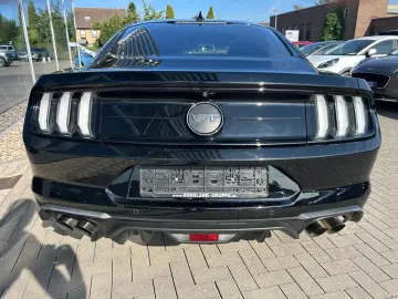 FORD Mustang V8 Fastback GT AUTOM.
