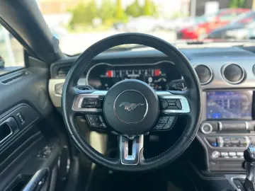 FORD Mustang V8 Fastback GT AUTOM.