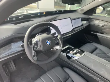 BMW 740 xDrive M Sport Pro Facelift