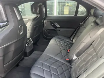 BMW 740 xDrive M Sport Pro Facelift