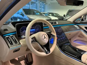 MERCEDES-BENZ S 680 Maybach TWO TONE RED GOLD 4 SEAT…