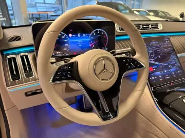 MERCEDES-BENZ S 680 Maybach TWO TONE RED GOLD 4 SEAT…