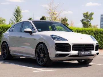 Porsche Cayenne Coupe E-Hybrid
