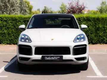 Porsche Cayenne Coupe E-Hybrid