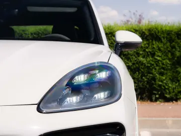 Porsche Cayenne Coupe E-Hybrid