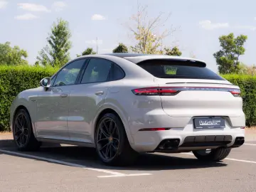 Porsche Cayenne Coupe E-Hybrid