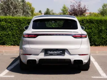 Porsche Cayenne Coupe E-Hybrid