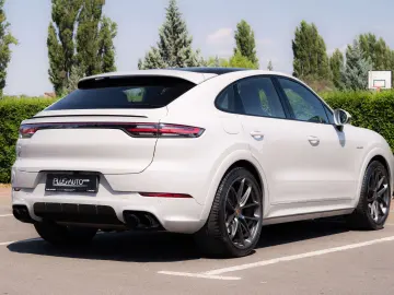Porsche Cayenne Coupe E-Hybrid