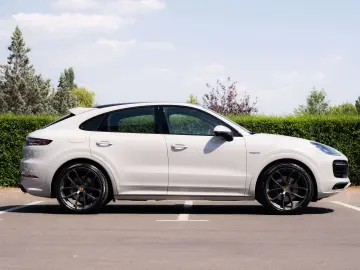 Porsche Cayenne Coupe E-Hybrid