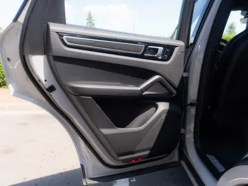 Porsche Cayenne Coupe E-Hybrid