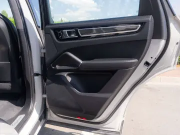 Porsche Cayenne Coupe E-Hybrid