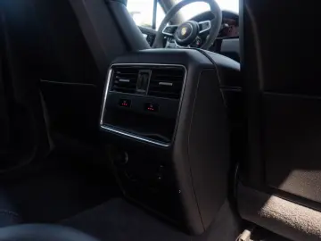Porsche Cayenne Coupe E-Hybrid