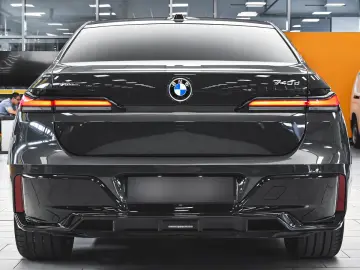 BMW 740d xDrive M Sport Mild Hybrid Sportautomatic