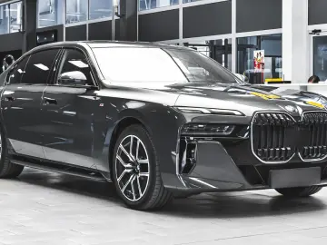 BMW 740d xDrive M Sport Mild Hybrid Sportautomatic