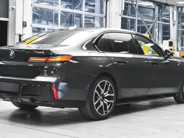 BMW 740d xDrive M Sport Mild Hybrid Sportautomatic