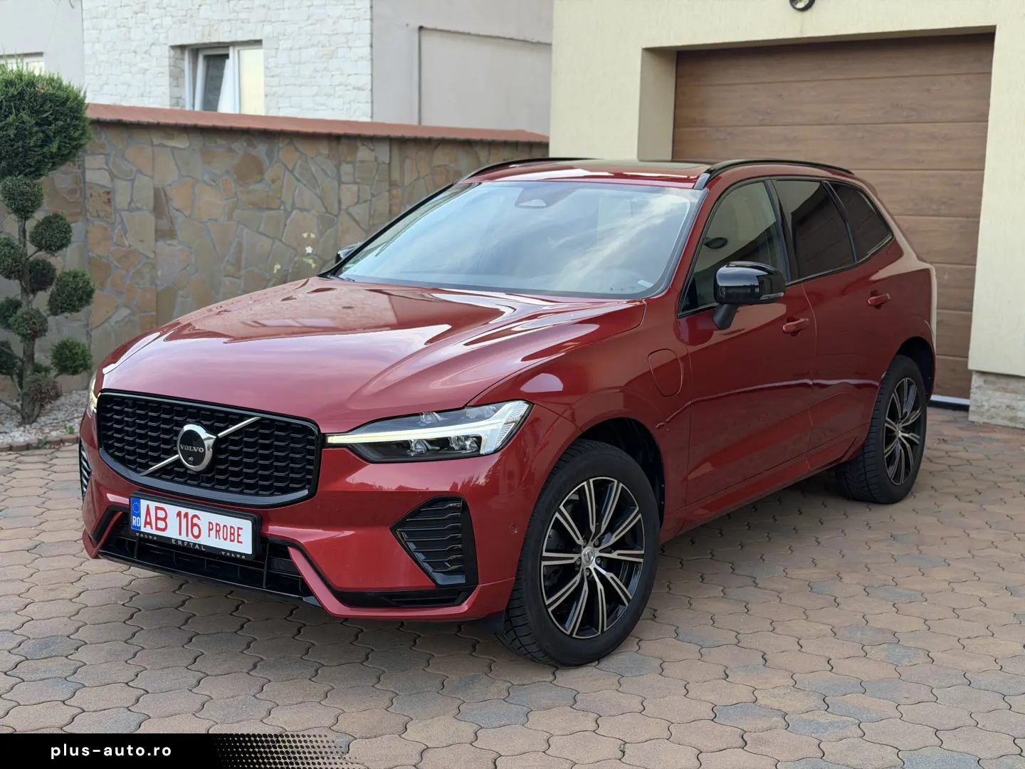 Volvo XC60 T6 AWD Dark Plus   TVA deductibil   garantie