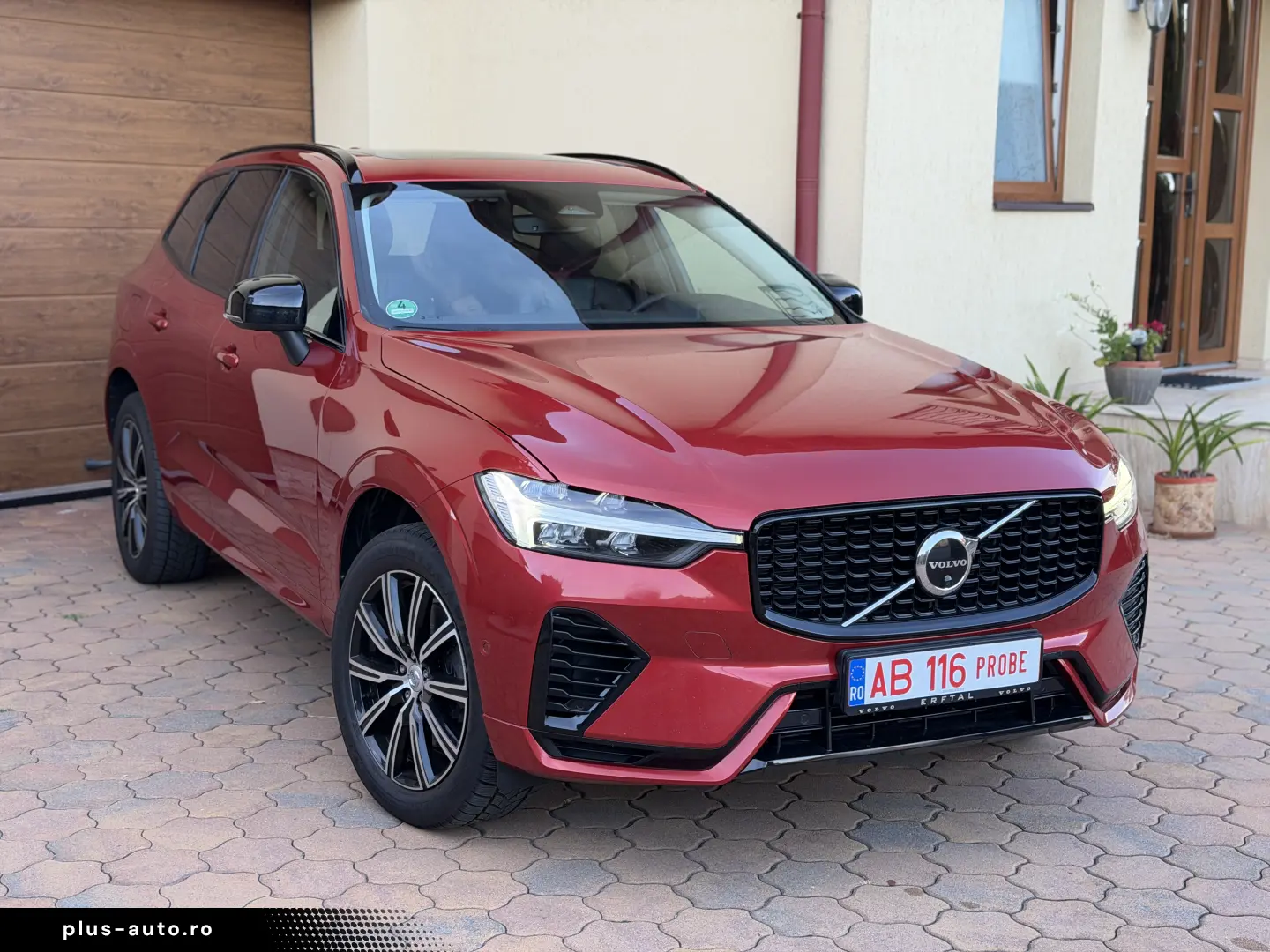 Volvo XC60 T6 AWD Dark Plus   TVA deductibil   garantie