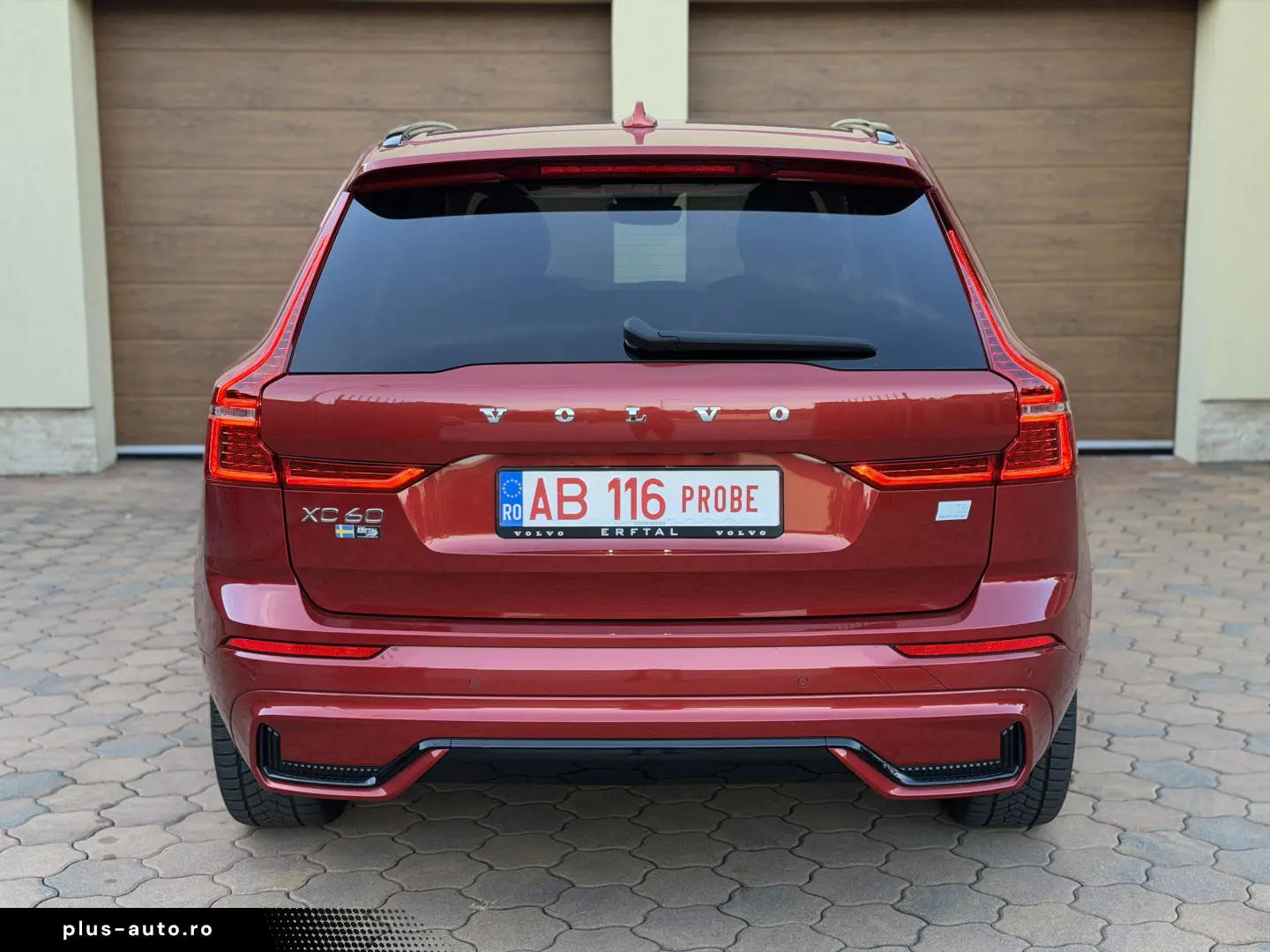 Volvo XC60 T6 AWD Dark Plus   TVA deductibil   garantie