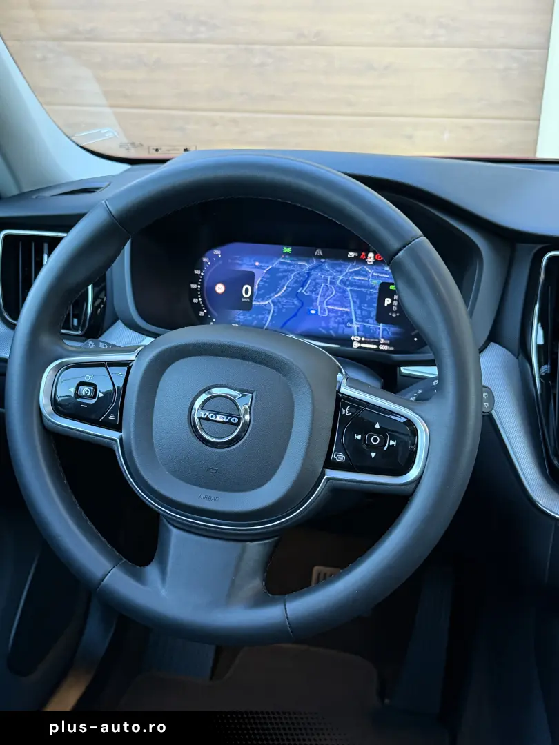 Volvo XC60 T6 AWD Dark Plus   TVA deductibil   garantie