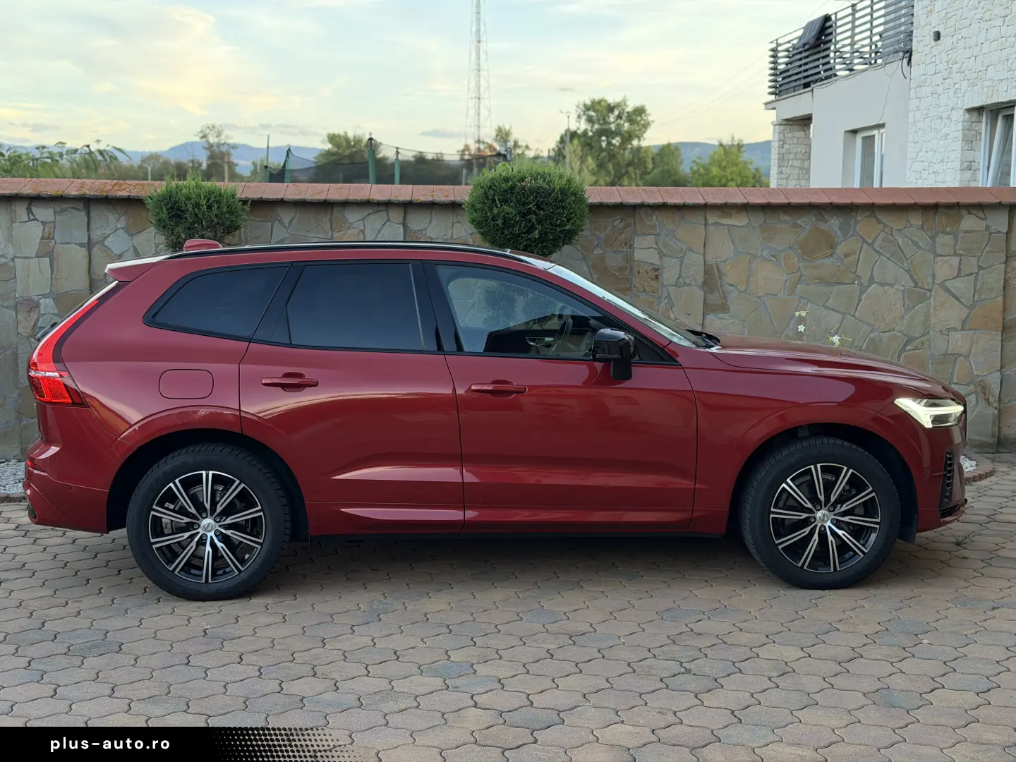 Volvo XC60 T6 AWD Dark Plus   TVA deductibil   garantie