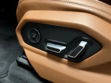 Lamborghini URUS SE CARBON B&O MASSAGE PANO HEADUP FULL