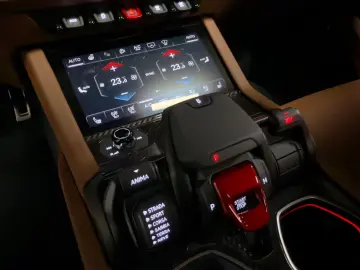 Lamborghini URUS SE CARBON B&O MASSAGE PANO HEADUP FULL