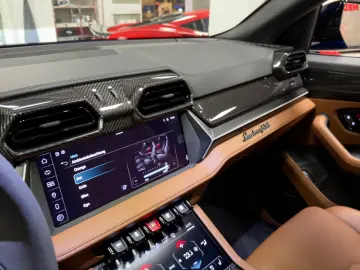 Lamborghini URUS SE CARBON B&O MASSAGE PANO HEADUP FULL