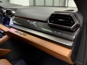 Lamborghini URUS SE CARBON B&O MASSAGE PANO HEADUP FULL