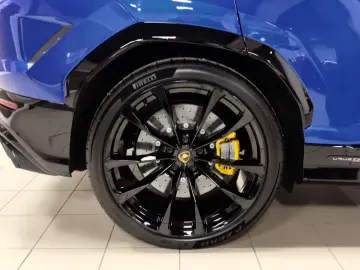 Lamborghini URUS SE CARBON B&O MASSAGE PANO HEADUP FULL