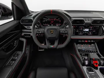 Lamborghini Urus SE Akrapovic Carbon Roof