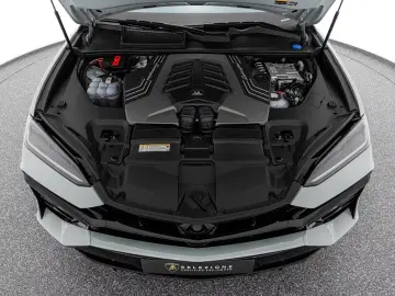Lamborghini Urus SE Akrapovic Carbon Roof