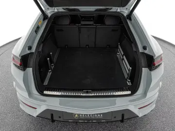 Lamborghini Urus SE Akrapovic Carbon Roof