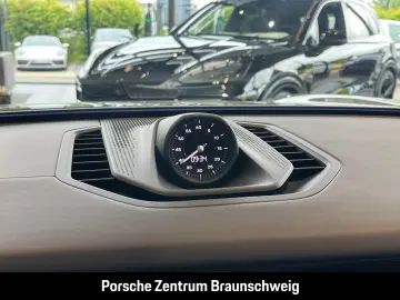 Porsche Cayenne Turbo Electric HA-Steering Head-Up BOSE