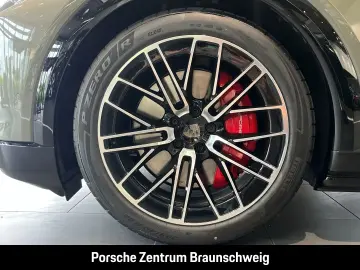 Porsche Cayenne Turbo Electric HA-Steering Head-Up BOSE
