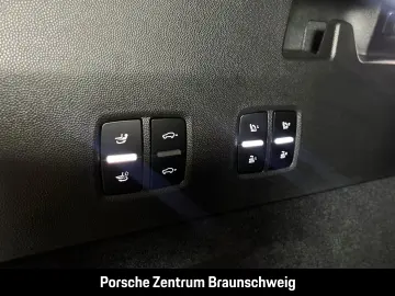 Porsche Cayenne Turbo Electric HA-Steering Head-Up BOSE