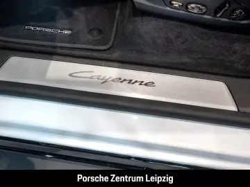 Porsche Cayenne Electric Panorama Chrono passenger display