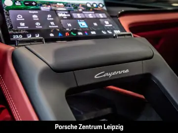 Porsche Cayenne Electric Panorama Chrono passenger display